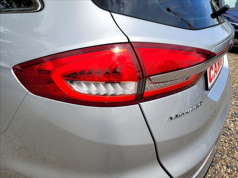 Ford Mondeo 2,0 DA,Limited,xenon,navi,výhř - fotka 45 z 50