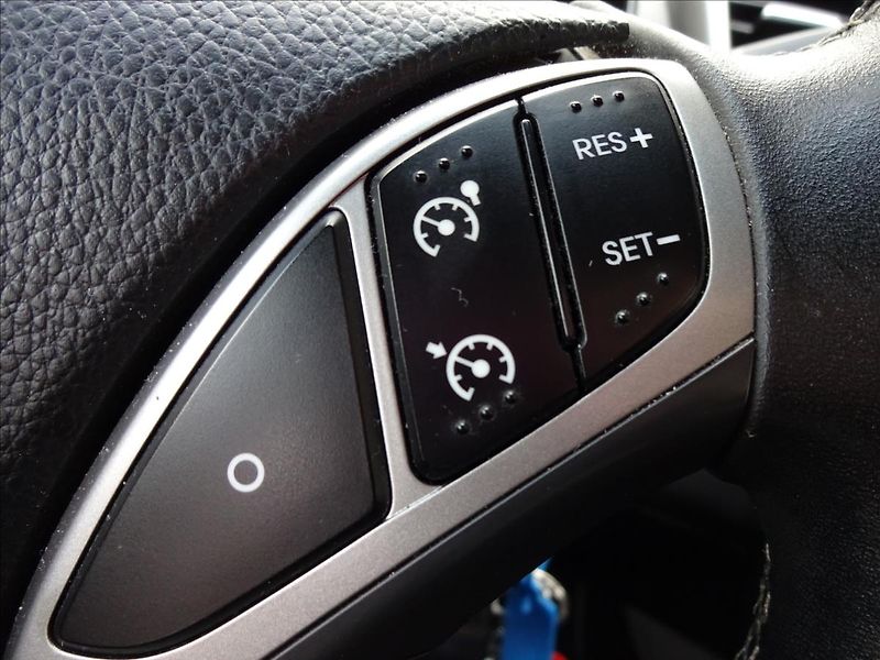 Hyundai i30 1,6i 88kW - fotka 36 z 48