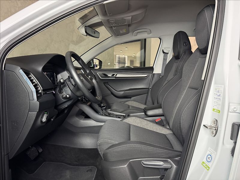Škoda Karoq 2,0 TDi  DSG 4x4 Style Virtual - fotka 21 z 44