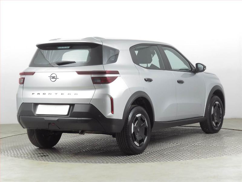 Opel Frontera (2025) 1.2 hybrid - fotka 5 z 17