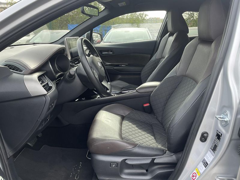 Toyota C-HR EXECUTIVE LED 1.8 Hyb. 90 kW  - fotka 10 z 24