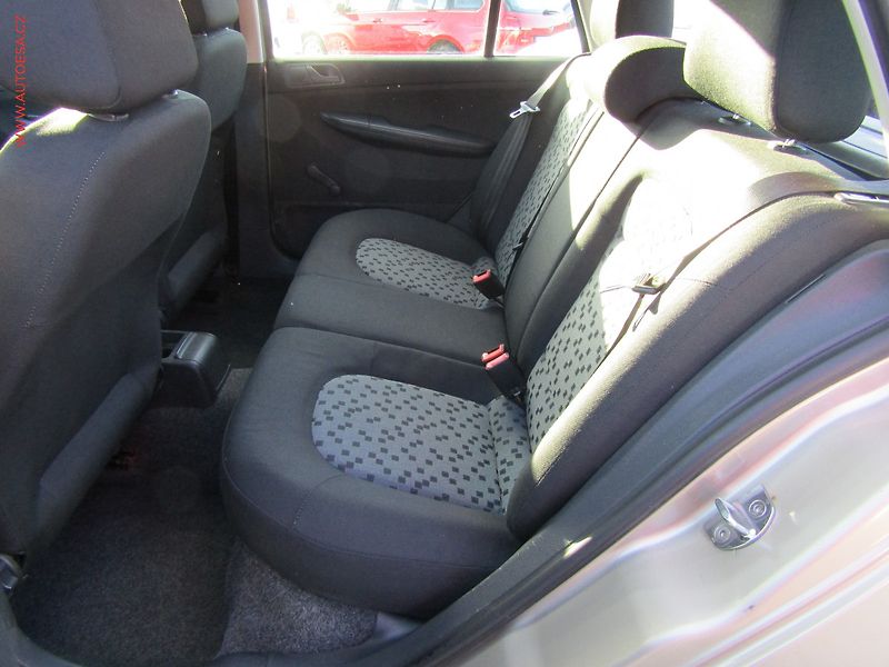 Škoda Fabia (2004) 1.2i, ČR, AC - fotka 10 z 17