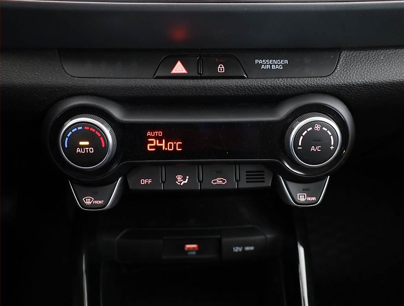 Kia Stonic (2022) 1.2 DPI, ČR,1.maj, Serv.kniha - fotka 11 z 18