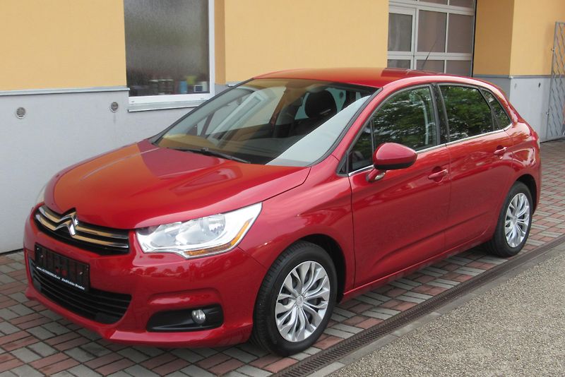 Citroën C4 1.6 VTi KLIMA TAŽNÉ 1.MAJITEL - fotka 4 z 21