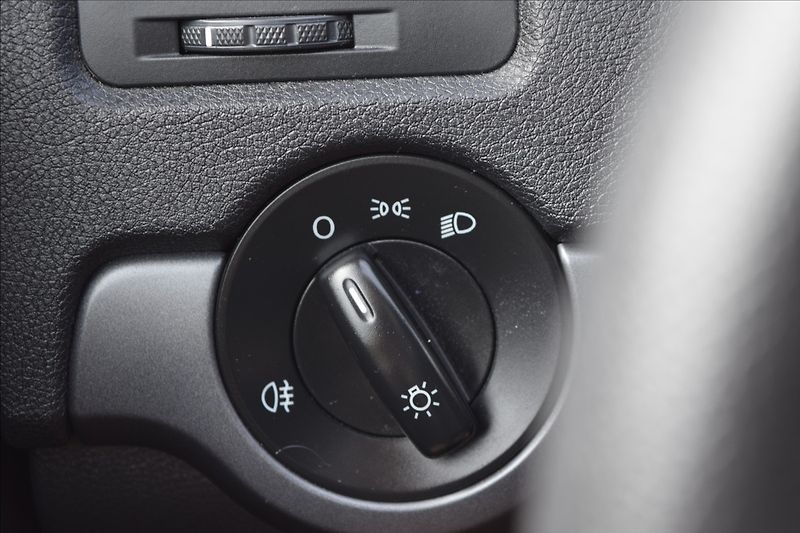 Škoda Octavia 1,2 i 77KW KLIMA VÝHŘ.ČEL.SKLO - fotka 22 z 37