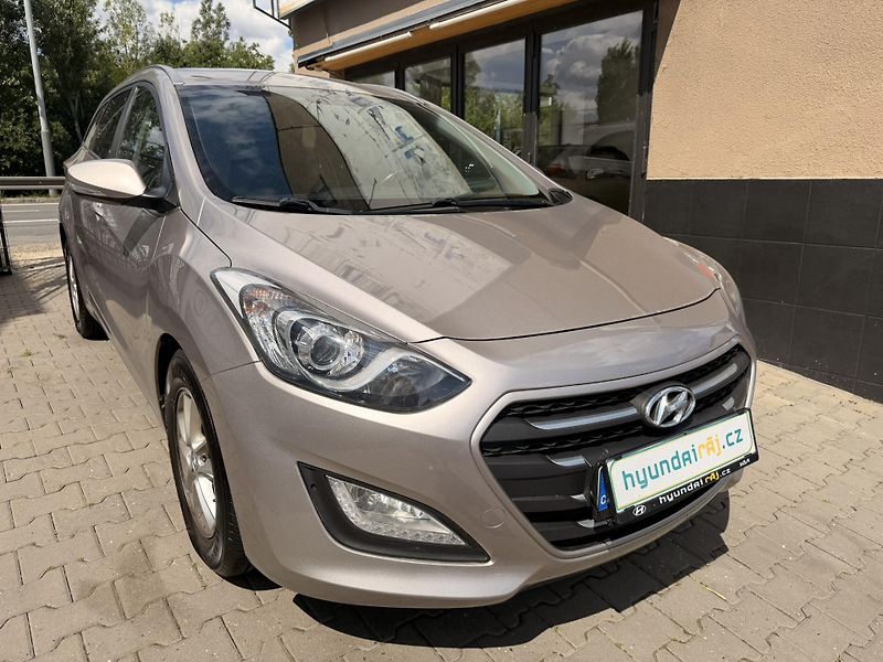 Hyundai i30 (2015) 1.6-NÍZKÁ SPOTŘEBA-AUT-SENZORY - fotka 11 z 28