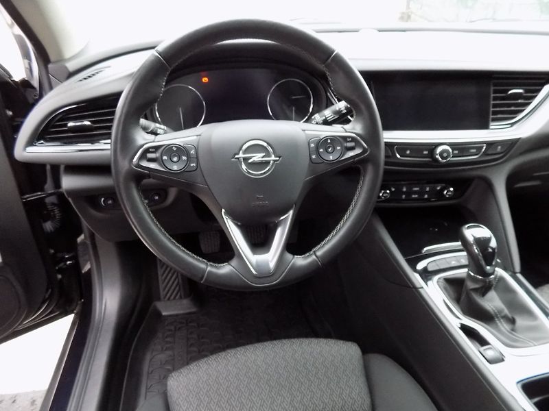 Opel Insignia (2020) 1.6 CDTI/Bussines Edition/DPH/ - fotka 24 z 39