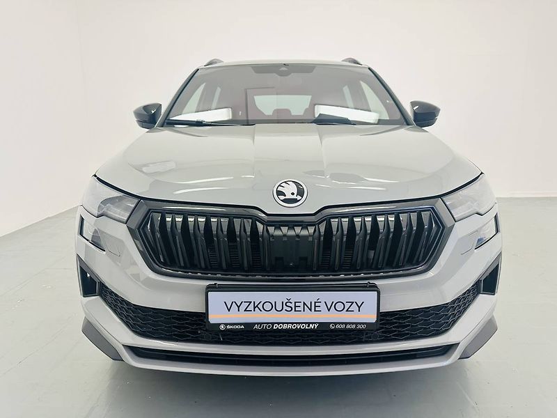 Škoda Karoq Sportline 2,0TDI 110kW DSG7 4x - fotka 4 z 37