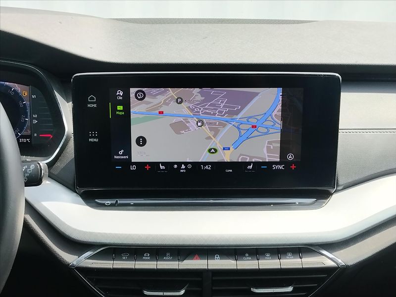 Škoda Octavia 2,0   Ambiente nezávislé topen - fotka 10 z 30