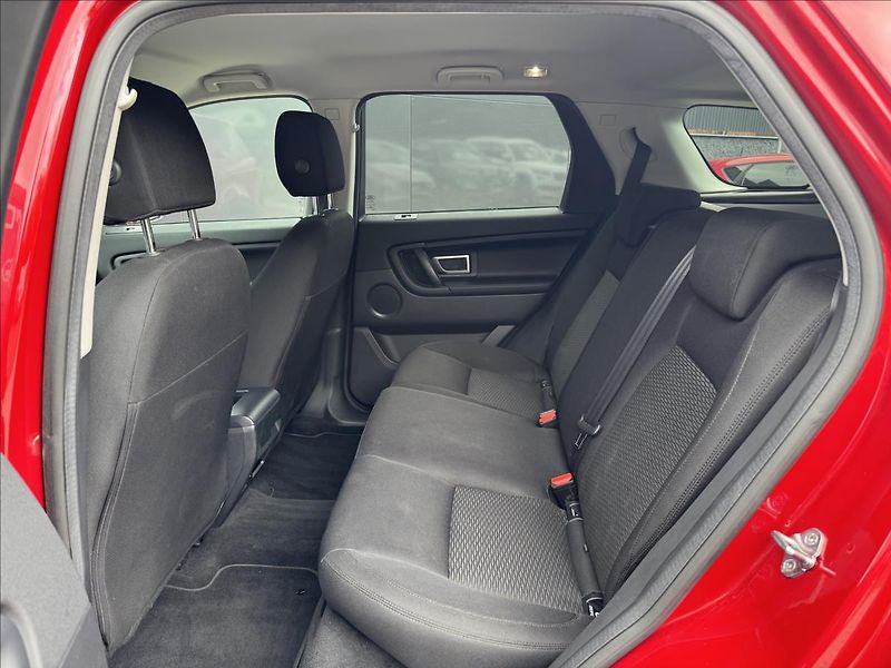 Land Rover Discovery Sport 2,0 TD4 150k Pure AWD AT - fotka 12 z 25