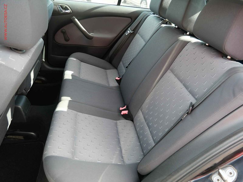 Škoda Octavia (2009) 1.6 i, ČR, Tour - fotka 10 z 17
