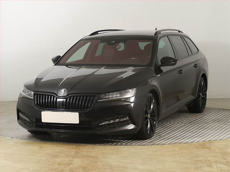 Škoda Superb (2020) Sportline 1.5 TSI - fotka 2 z 28