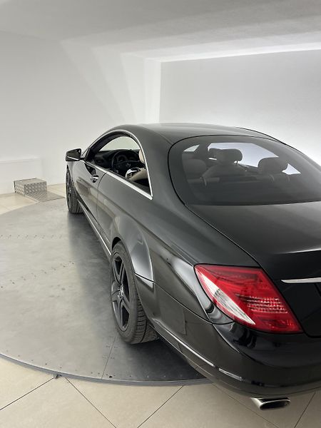 Mercedes-Benz CL (2007) - fotka 17 z 18