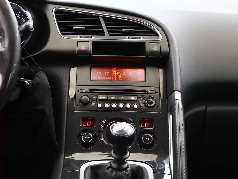 Peugeot 3008 (2010) 1.6 HDi, Tempomat - fotka 10 z 12