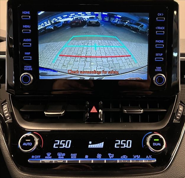 Toyota Corolla 1,8 TS COMFORT STYLE TECH - fotka 7 z 16