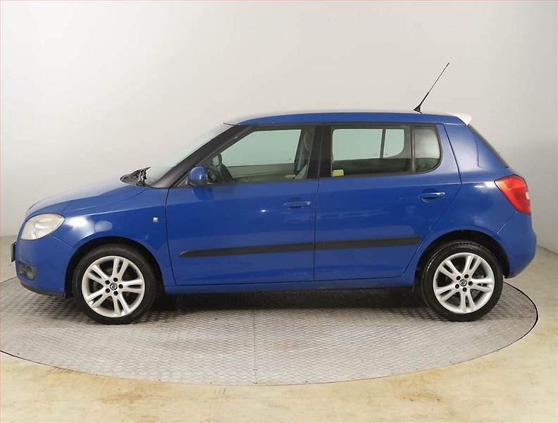 Škoda Fabia (2007) 1.6 16V - fotka 3 z 15