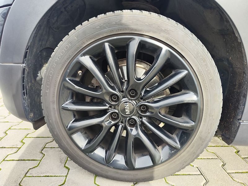 Mini Clubman 1.5/75kW Servisováno - fotka 27 z 27