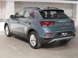 Volkswagen T-Roc (2023) 1.5TSi, 2.maj,ČR, Life, LED - náhled 3