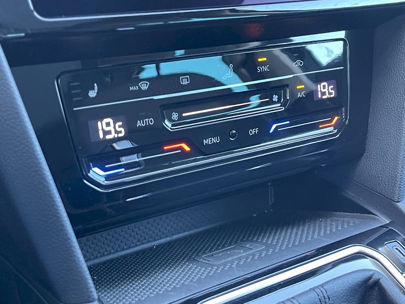 Volkswagen Passat (2020) 2.0 TDI 147kW 4MOT DSG Eleganc - fotka 13 z 35