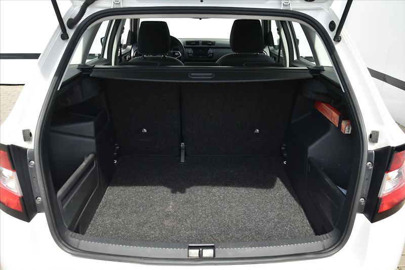 Škoda Fabia 1.0 TSI 1.MAJITEL DPH ČR - fotka 12 z 23