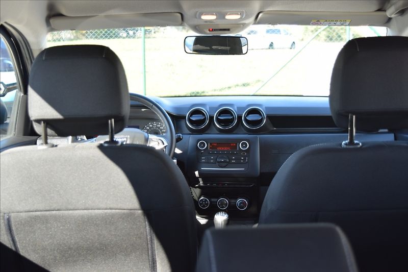 Dacia Duster 1,6 SCe 84KW 1 MAJITEL, TAŽNÉ - fotka 15 z 42