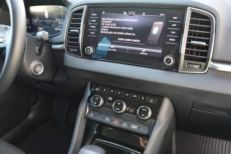 Škoda Karoq (2024) 1.5 TSI 110 kW Ambition PLUS D - fotka 23 z 26