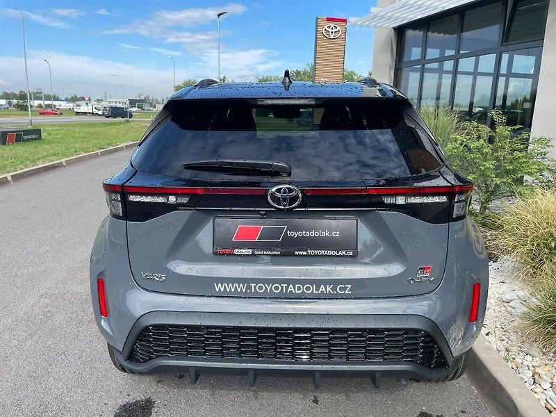 Toyota Yaris Cross 1.5 Hybrid 130k GR SPORT TECH - fotka 5 z 31