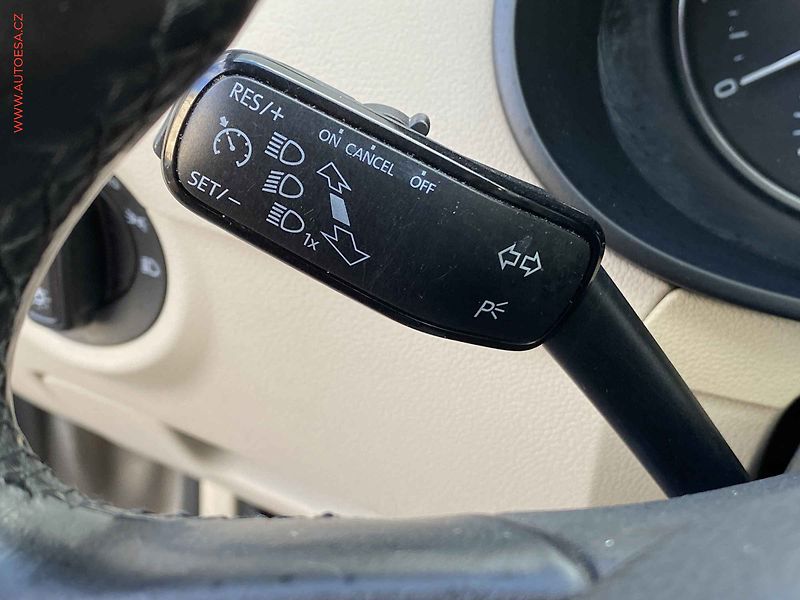 Škoda Octavia (2013) 1.2 TSi, Elegance, bixen, TZ - fotka 13 z 17