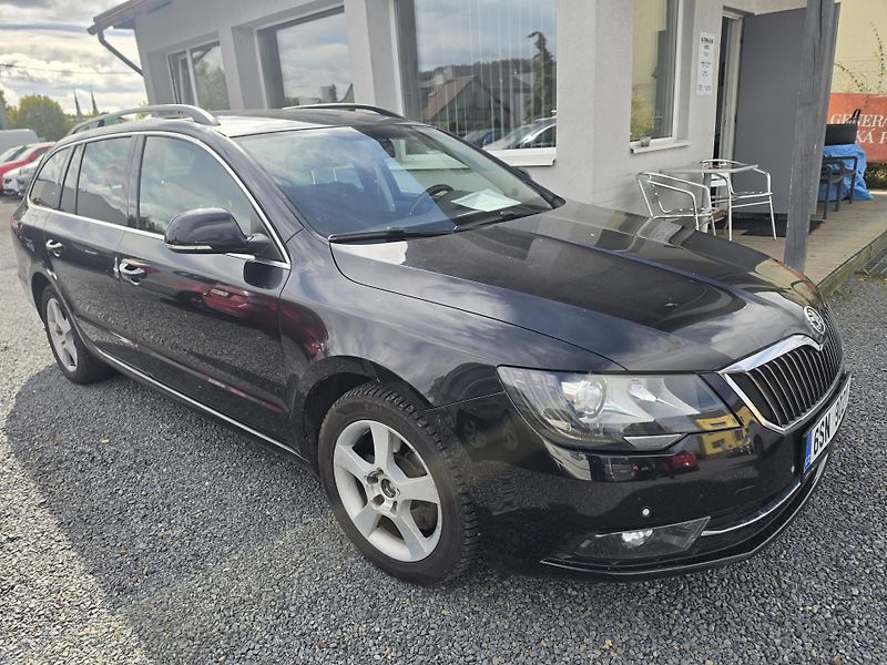 Škoda Superb 2.0 TDI DSG TZ Led - fotka 1 z 14