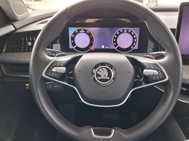 Škoda Superb (2024) SELECTION TD 110/2.0 A7F - fotka 5 z 30