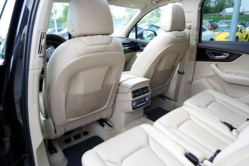 Audi Q7 3.0 TDI 200 kW/Q/7míst - fotka 31 z 49