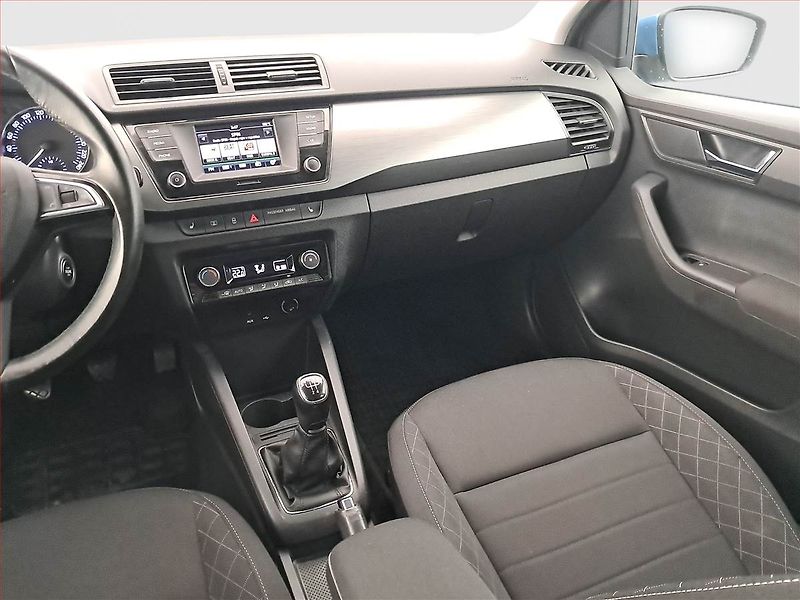 Škoda Fabia (2017) Style 1.2 TSI, Serv.kniha - fotka 8 z 16