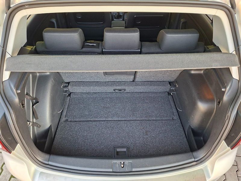 Volkswagen Golf Plus (2011) 1.4TSI 90kW TEAM -SERVISOVÁNO - fotka 23 z 35