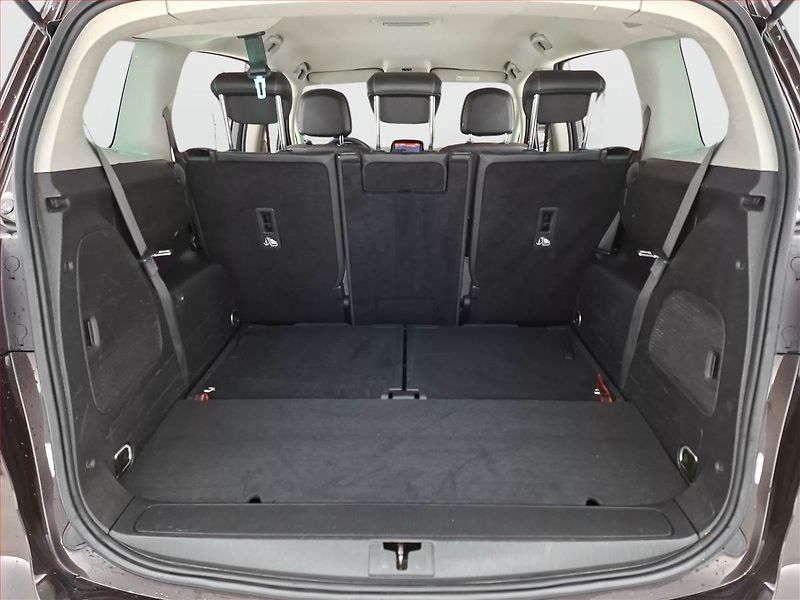 Opel Zafira (2016) 1.6 CDTI, 7 míst, Navi, Xenony - fotka 14 z 19