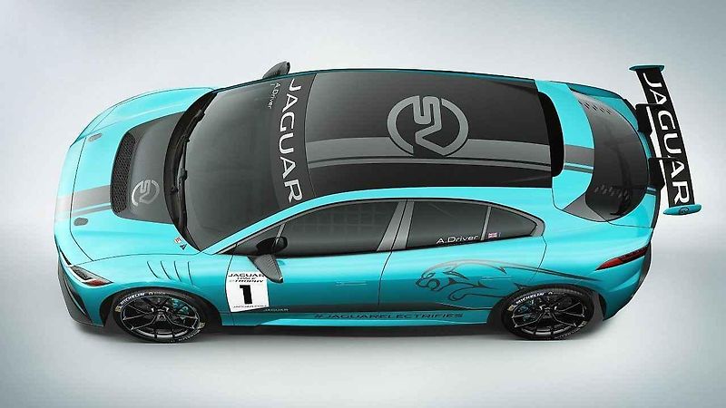 Závodní Jaguar I-Pace pro šampionát eTrophy.