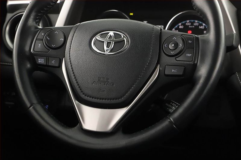 Toyota RAV4 (2017) 2.5 Hybrid - fotka 18 z 21