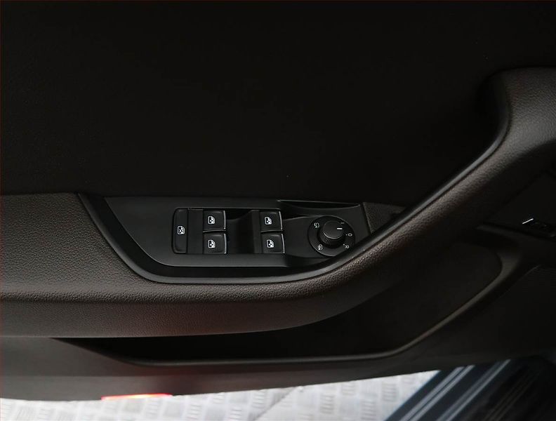 Škoda Superb (2016) Laurin&Klement 2.0 TSI - fotka 29 z 31