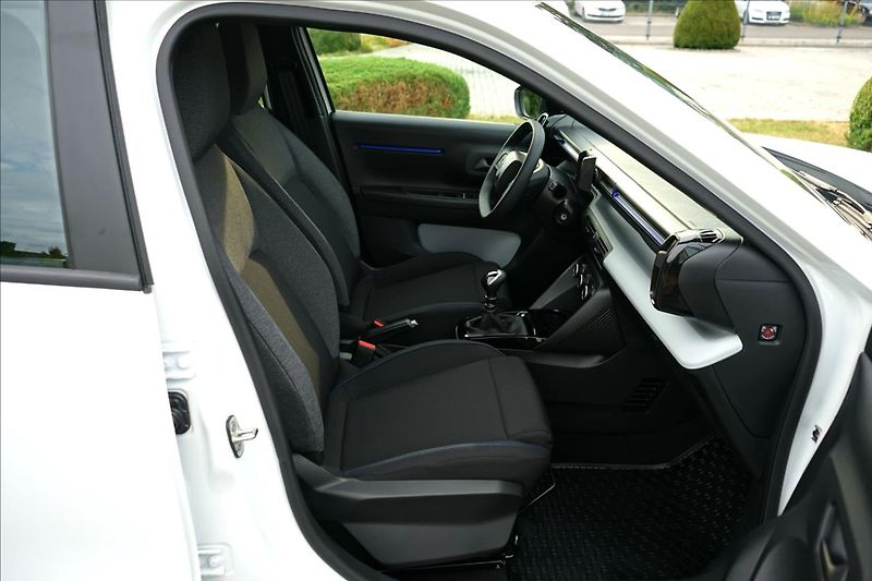 Citroën C3 (2026) 1,2 Turbo 100k Manual YOU - fotka 11 z 20