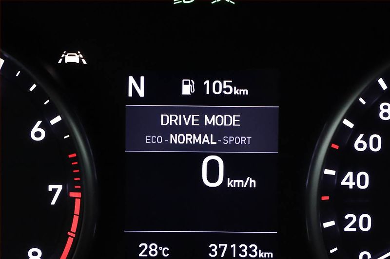 Hyundai i30 (2023) 1.5 T-GDI MHEV, Serv.kniha - fotka 12 z 21