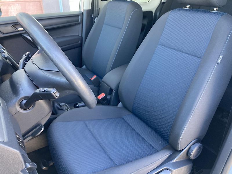Volkswagen Caddy (2019)  MAXI 2,0TDi 7 míst záruka km - fotka 16 z 21