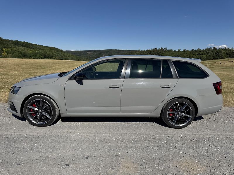 Škoda Octavia (2020) RS 2.0TSI 180kW DSG ACC LED ČR - fotka 5 z 29