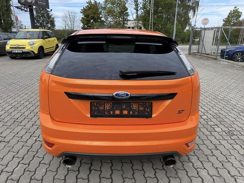 Ford Focus ST 2.5i 166 kW - fotka 4 z 24