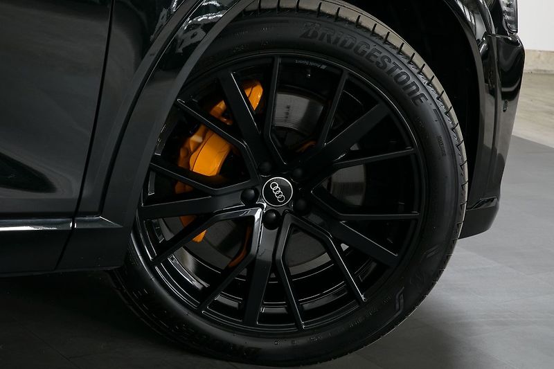 Audi e-tron 55 300kW S-line BlackEdi NV TZ - fotka 14 z 44
