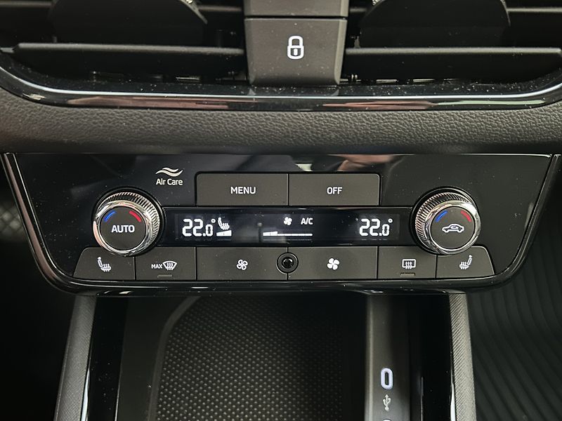 Škoda Kamiq 1.0 TSI 130 let Premium - fotka 23 z 24