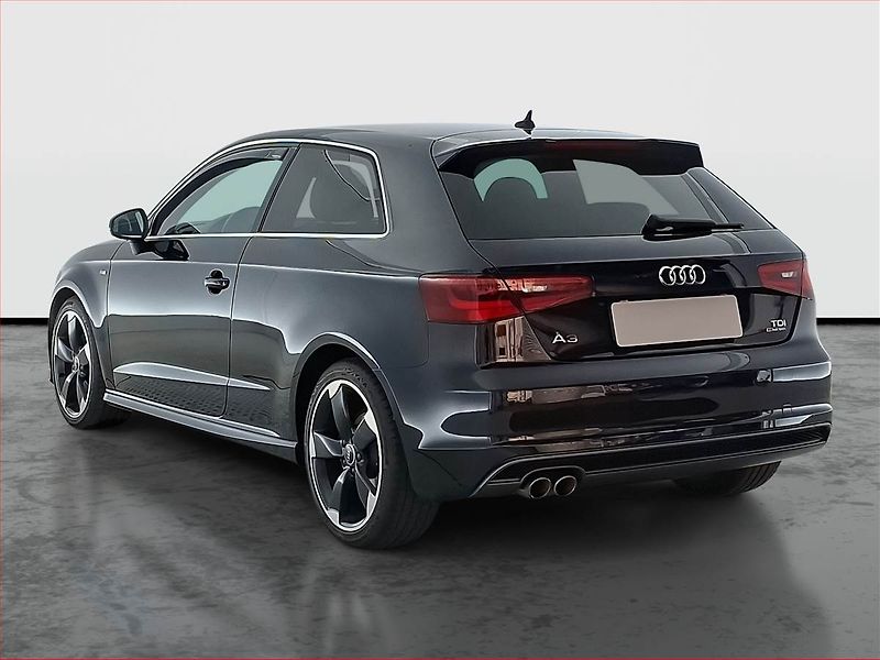 Audi A3 (2014) S-Line 2.0 TDI, Navi, Xenony - fotka 4 z 18
