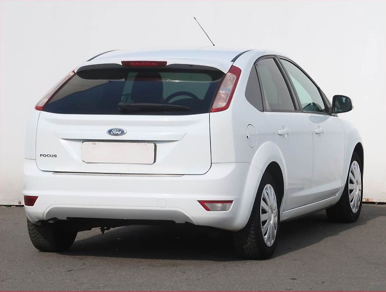 Ford Focus (2010) 1.6 16V, po STK, za super cenu - fotka 5 z 16