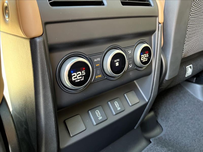 Land Rover Defender (2026) 110 D350 X-DYNAMIC HSE - fotka 25 z 28
