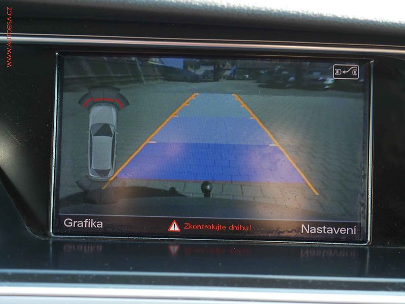 Audi A4 (2013) 2.0 TDi quattro, AT, bixen - fotka 18 z 21