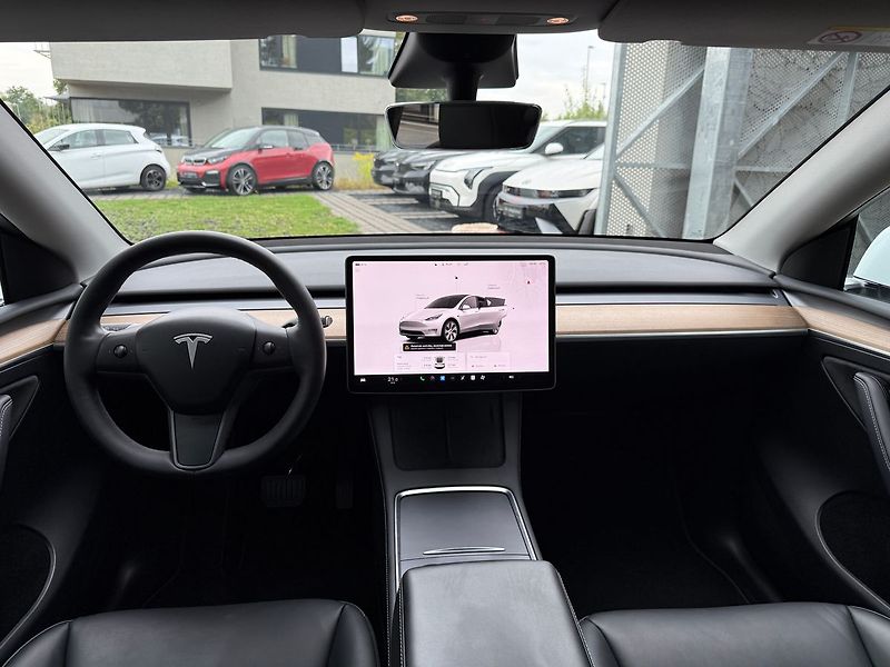 Tesla Model Y LR AWD Tažné / Záruka - fotka 10 z 41