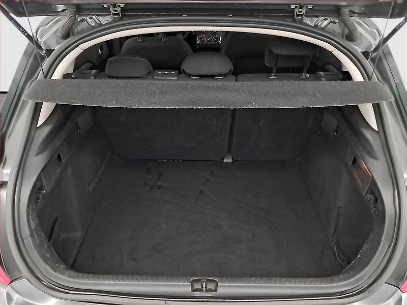 Citroën C4 (2012) 1.6 HDi, Automat, Tempomat - fotka 14 z 17